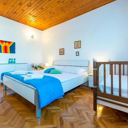 Appartement Holiday House Lido - Three Bedroom Holiday House With Terrace
