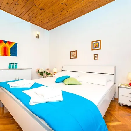 דירה Holiday House Lido - Three Bedroom Holiday House With Terrace *